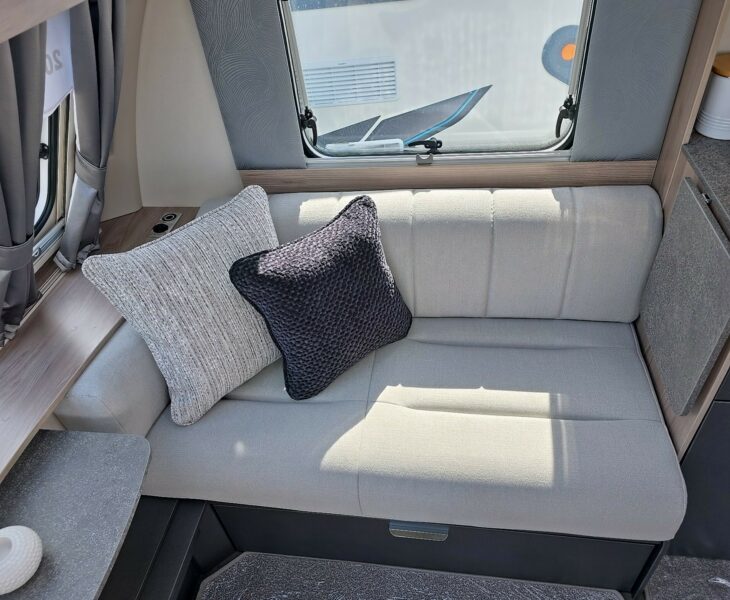2026 SWIFT CHALLENGER 500 SEAT