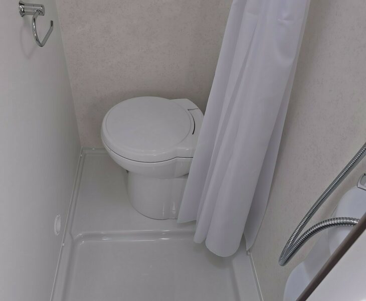 2026 SWIFT CHALLENGER 500 SHOWER