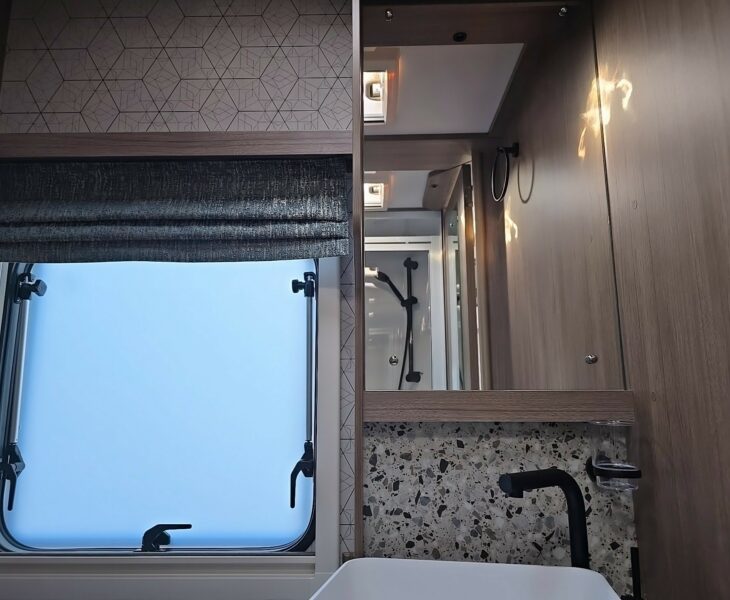 2026 COACHMAN ACADIA 545 WASHROOM