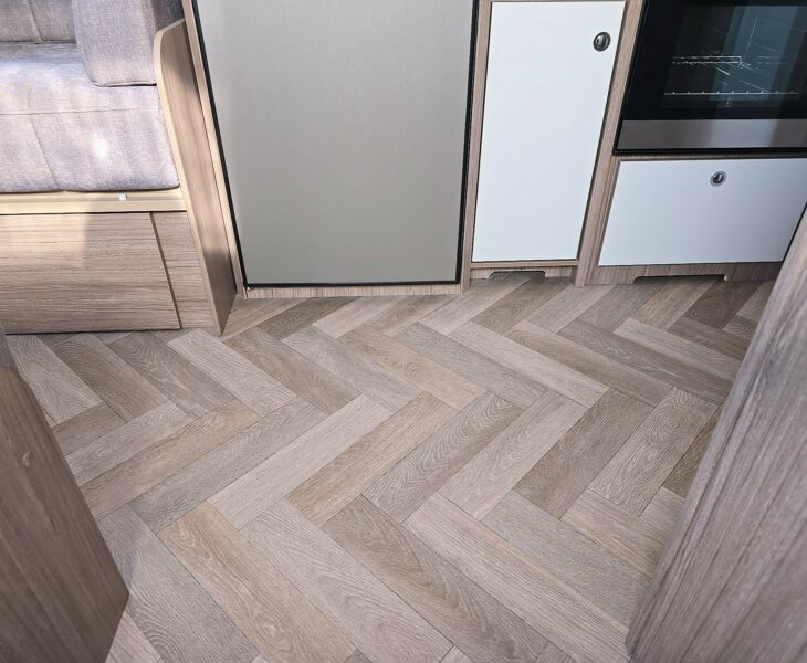 2026 COACHMAN VIP 545 FLOOR