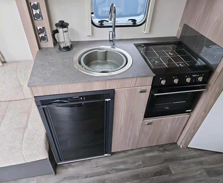 2026 SWIFT SPRITE ALPINE 4 DB KITCHEN