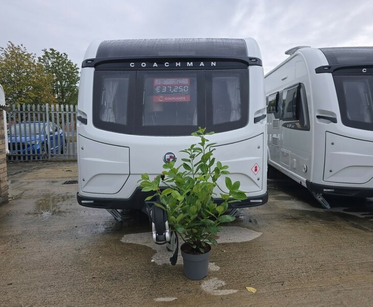 2026 COACHMAN VIP 520 FRONT