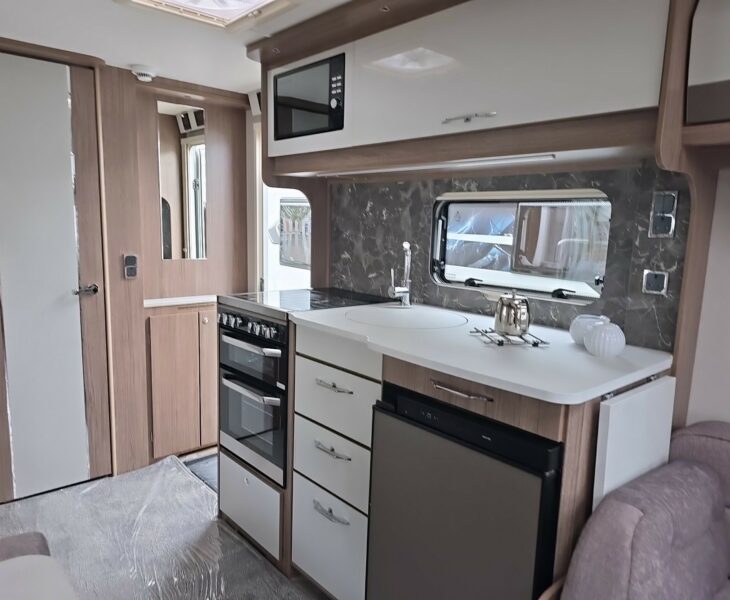 2026 COACHMAN VIP 520 KITCHEN