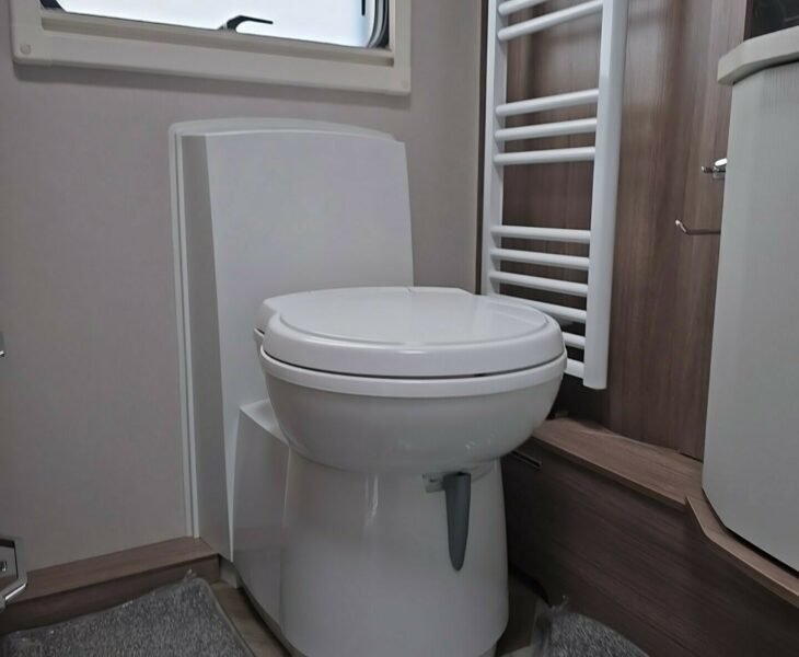 2026 COACHMAN VIP 520 W/C