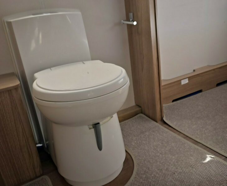 2017 COACHMAN VIP 545 W/C
