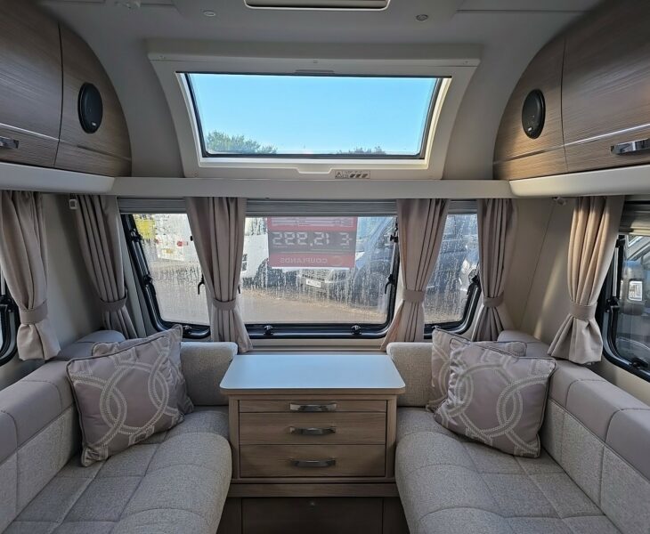 2020 COMPASS CAPIRO 520 LOUNGE