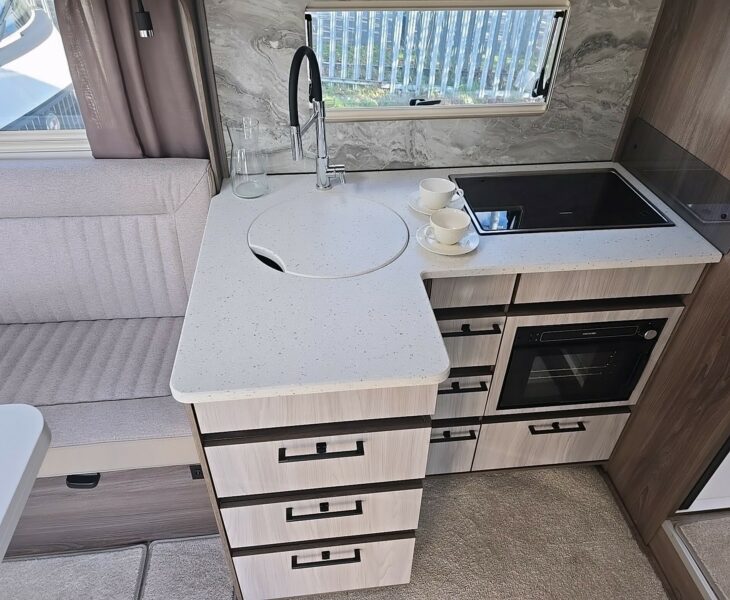 2026 AVVENTURA 565 MOTORHOME