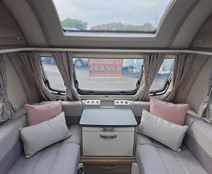 2023 SWIFT VOGUE 580 4 BERTH CARAVAN