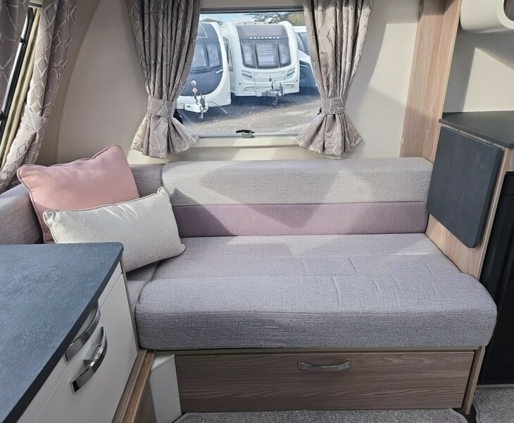 2023 SWIFT VOGUE 580 4 BERTH CARAVAN