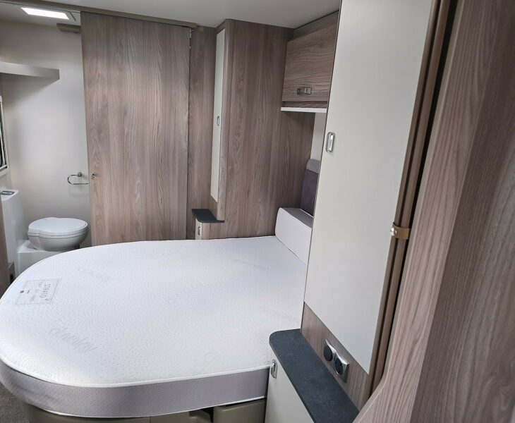 2023 SWIFT VOGUE 580 4 BERTH CARAVAN