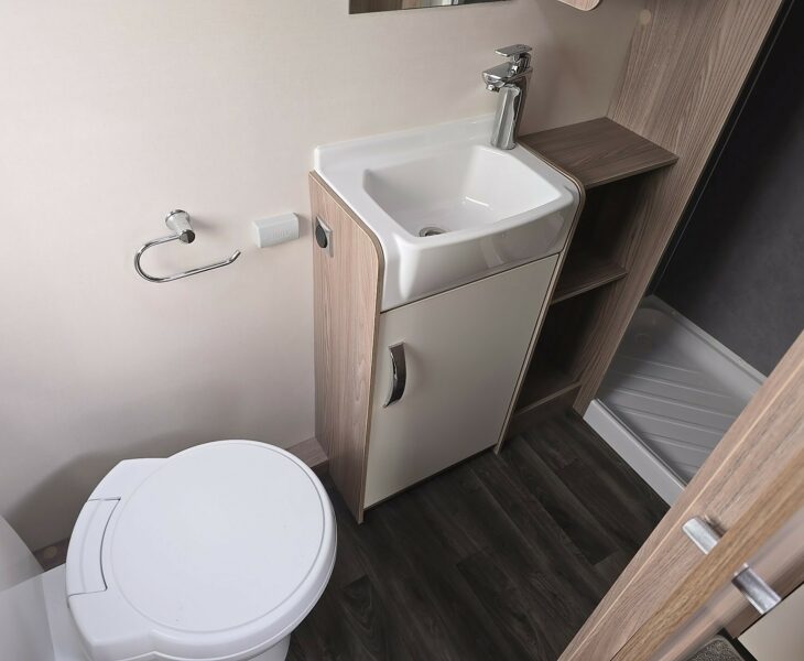 2023 SWIFT VOGUE 580 4 BERTH CARAVAN