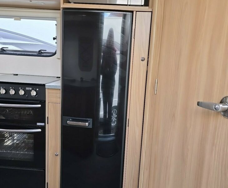 2018 BAILEY PEGASUS GENOA GT70 2 BERTH CARAVAN