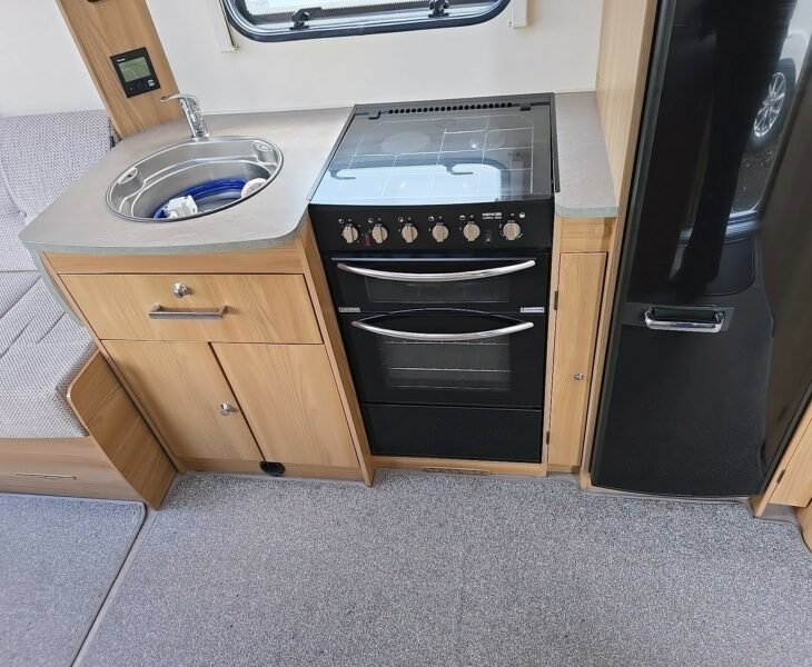 2018 BAILEY PEGASUS GENOA GT70 2 BERTH CARAVAN