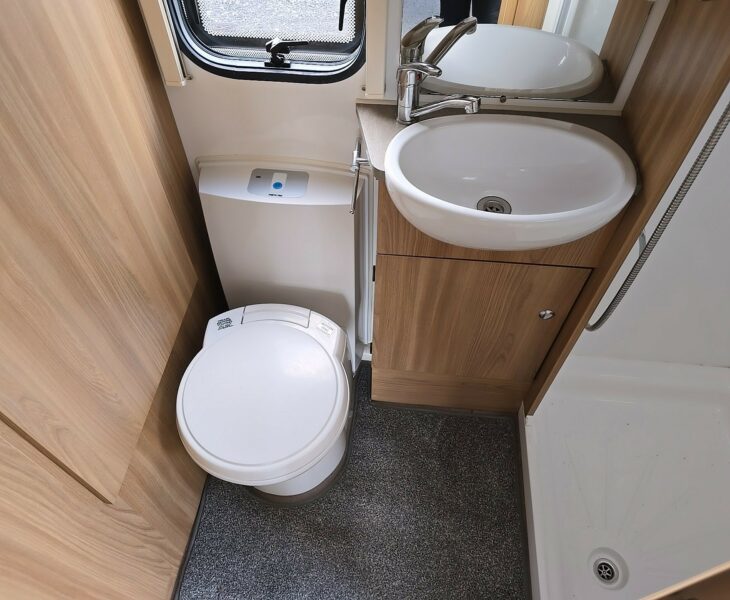 2018 BAILEY PEGASUS GENOA GT70 2 BERTH CARAVAN
