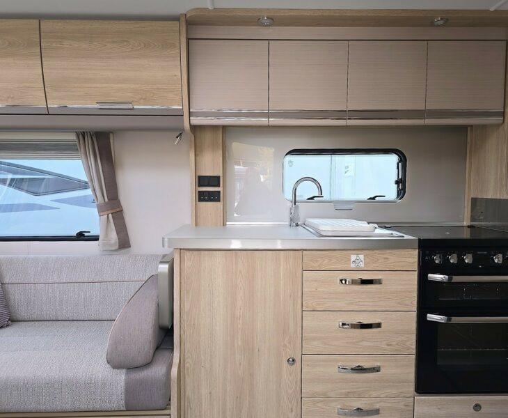 2020 ELDDIS CRUSADER STORM ENTRANCE