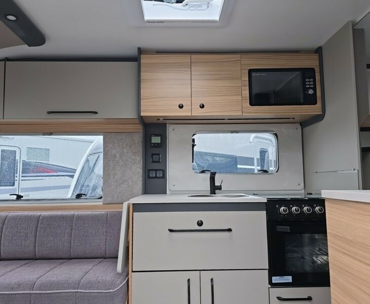 2026 BAILEY PHOENIX BLACK EDITION 644