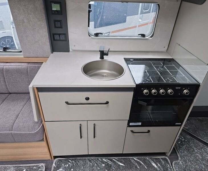 2026 BAILEY PHOENIX BLACK EDITION 644