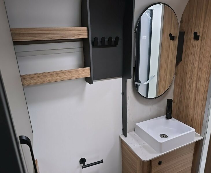 2026 BAILEY PHOENIX BLACK EDITION 644