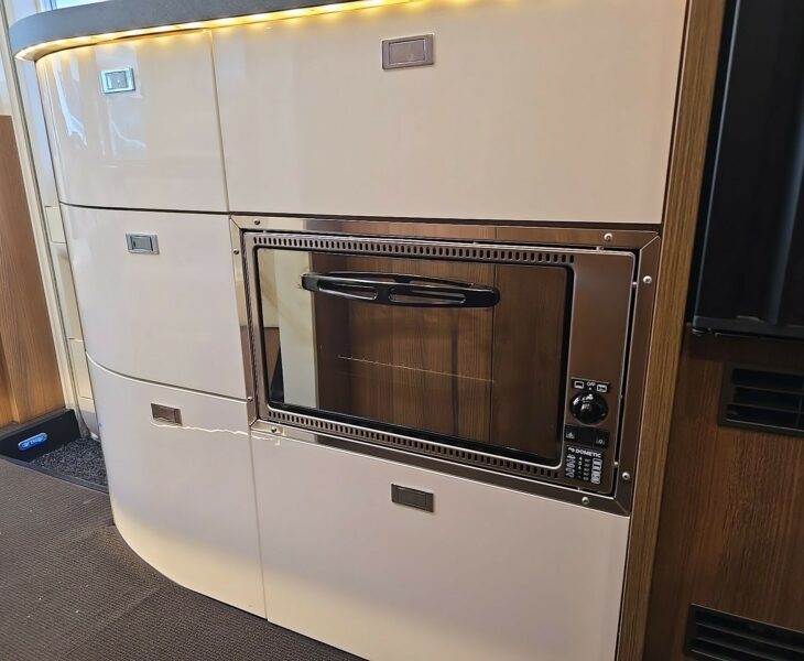 2022 Carthago C-Compactline i143