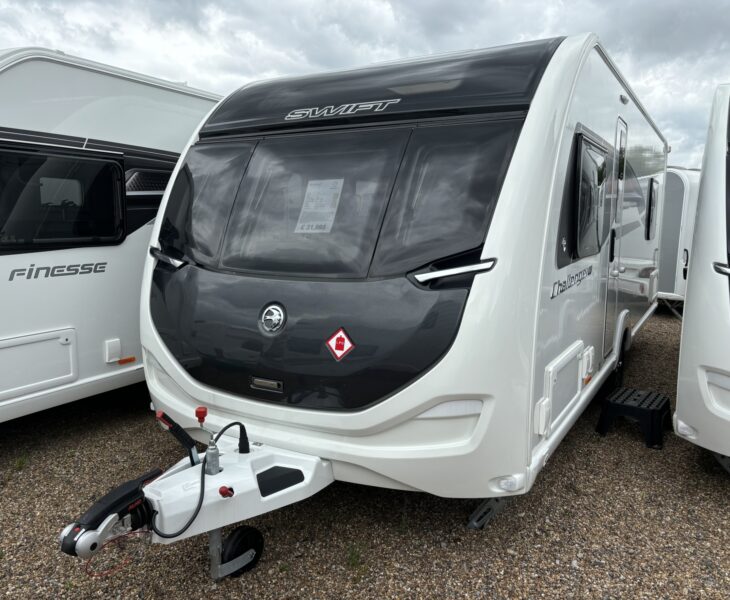 SWIFT CHALLENGER 560 SE 2024 FRONT