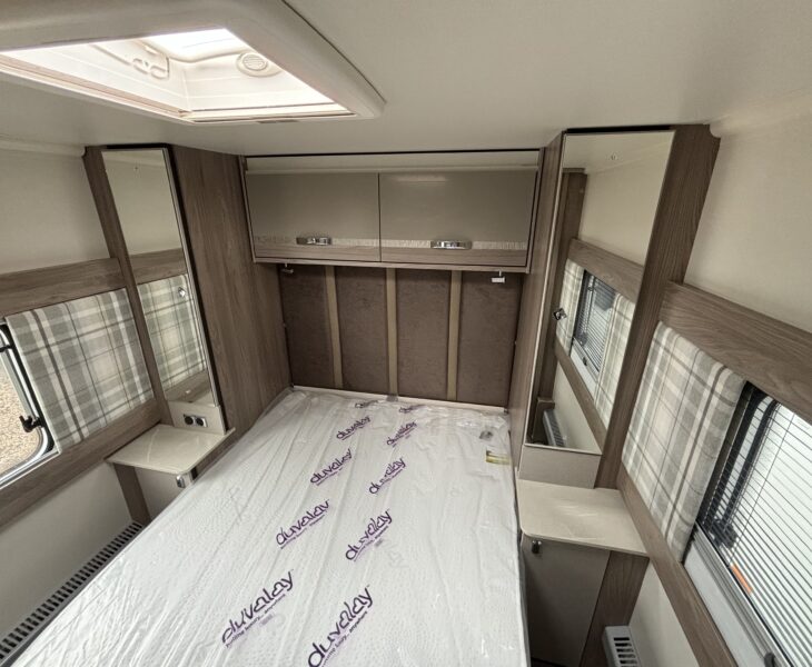 SWIFT CHALLENGER 560 SE 2024 WARDROBES