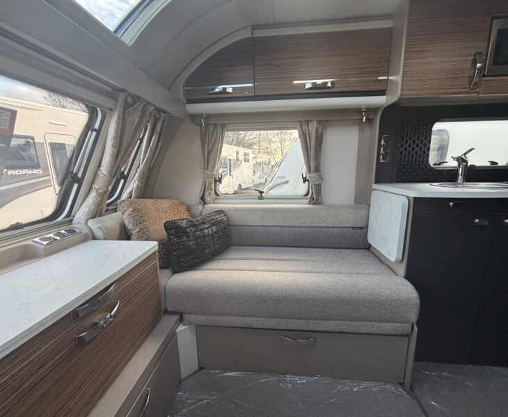 Swift Eccles X835 2020