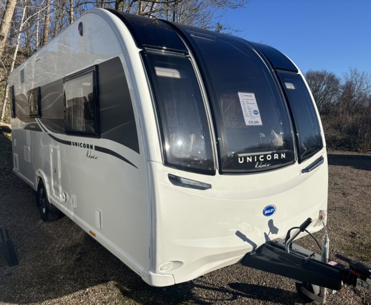 BAILEY UNICORN DELUXE MADRID 2025