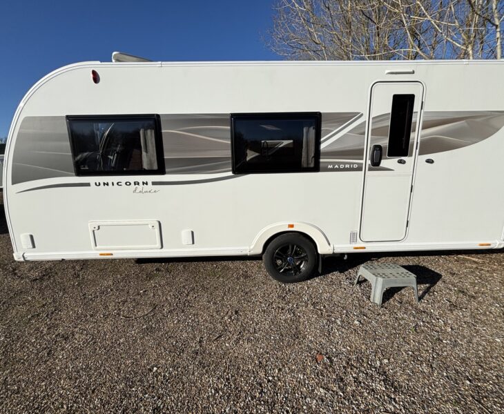BAILEY UNICORN DELUXE MADRID 2025