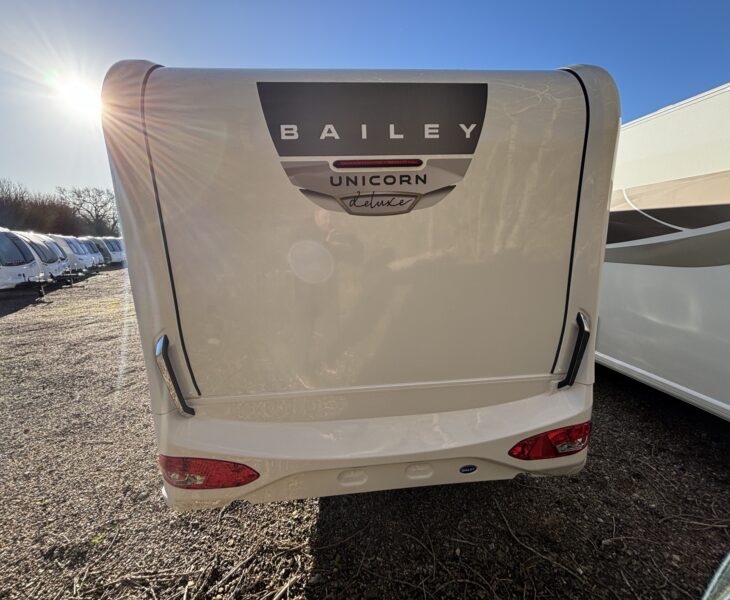 BAILEY UNICORN DELUXE MADRID 2025