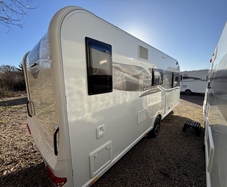 BAILEY UNICORN DELUXE MADRID 2025