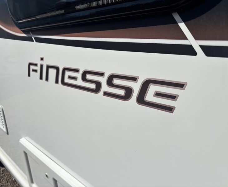 Swift Finesse 560 2021