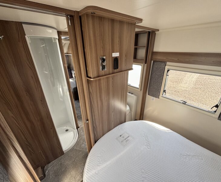 Swift Finesse 560 2021