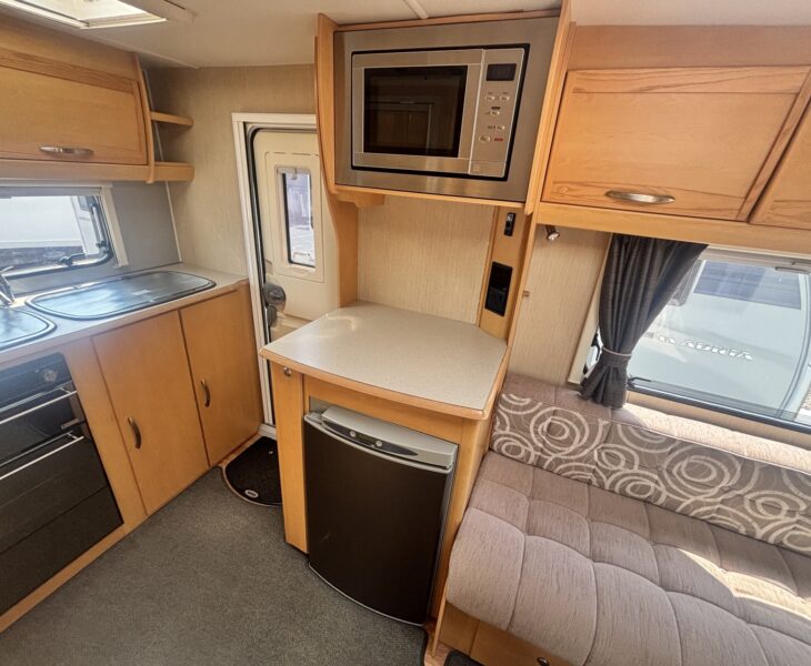 Elddis Avante 362 2010