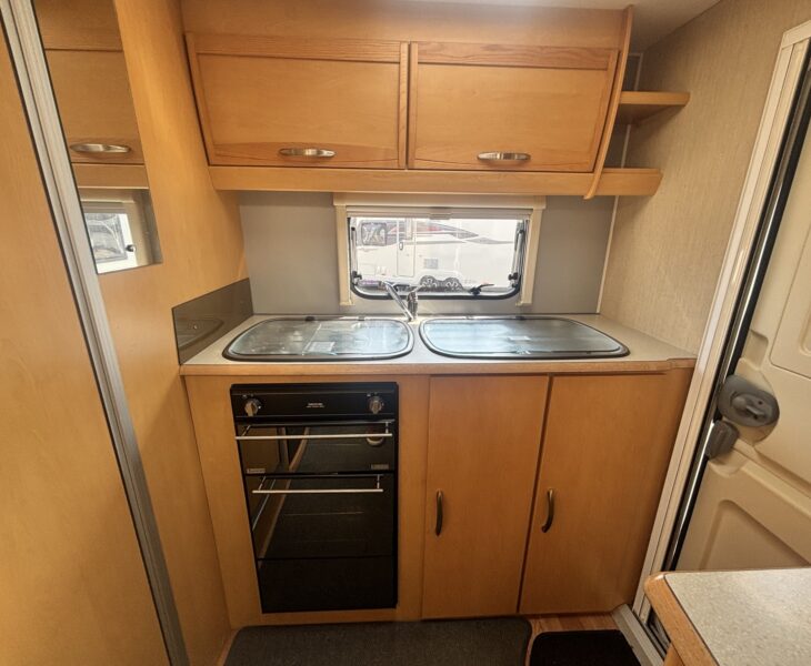 Elddis Avante 362 2010