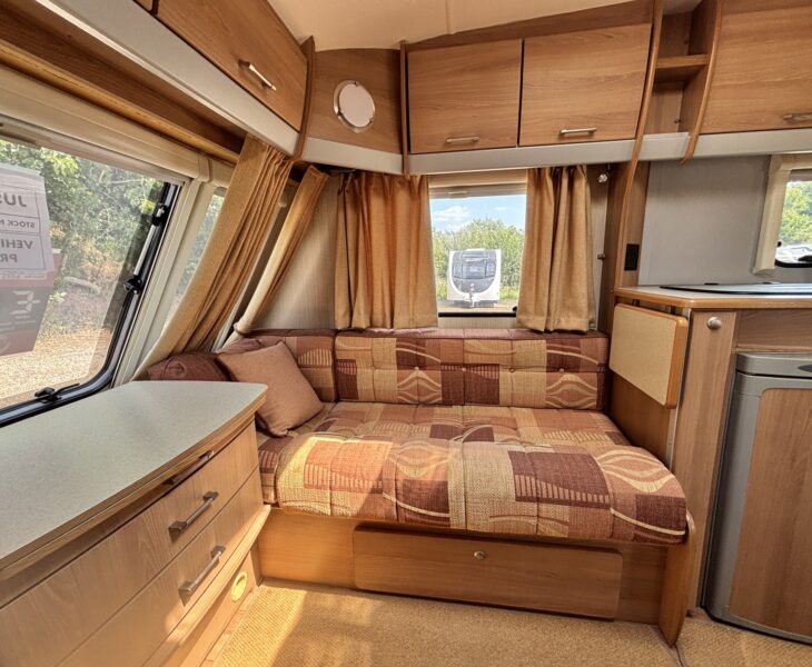 Elddis Avante Club 544 2008