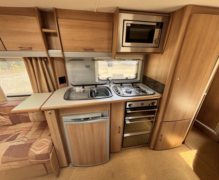 Elddis Avante Club 544 2008