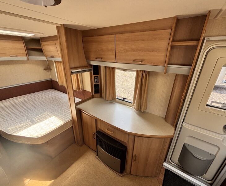 Elddis Avante Club 544 2008