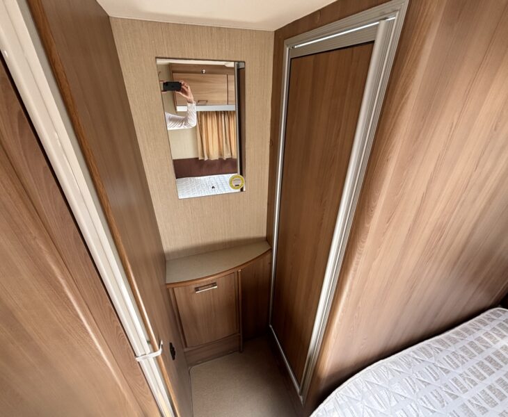 Elddis Avante Club 544 2008