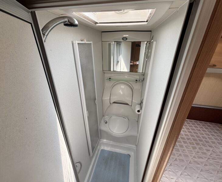Elddis Avante Club 544 2008