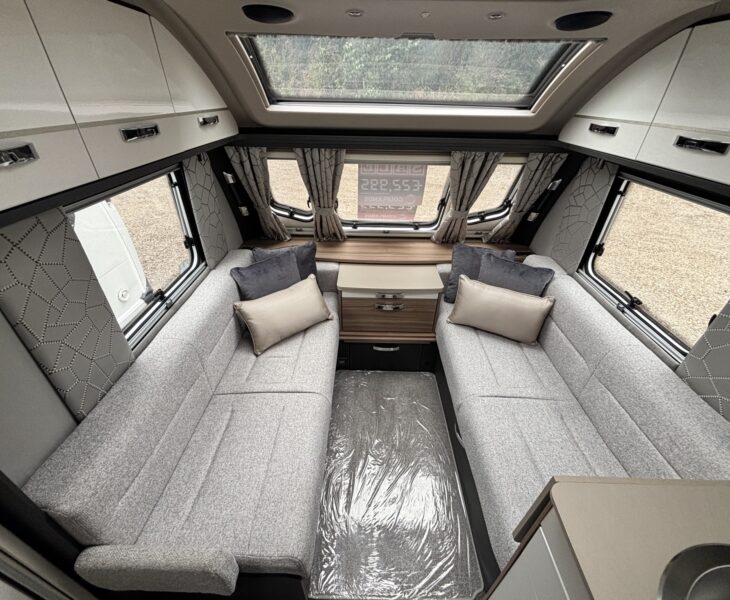 Swift Conqueror 565 2022