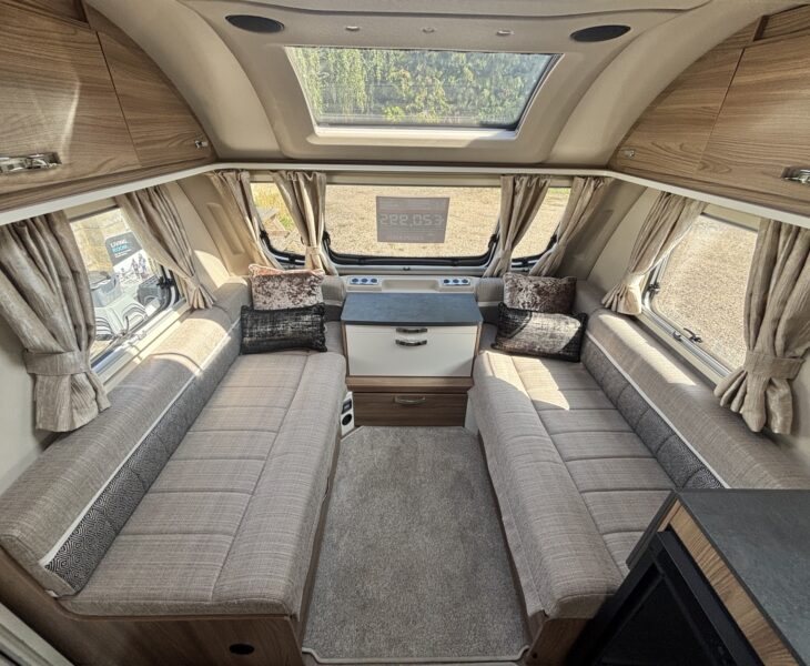 Swift Aventura SM4SB 2022