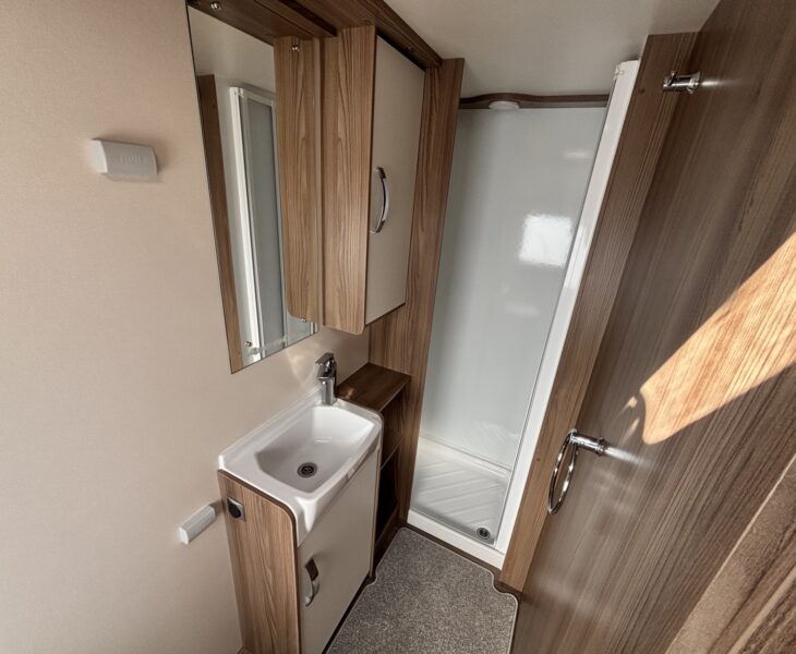 Swift Aventura SM4SB 2022