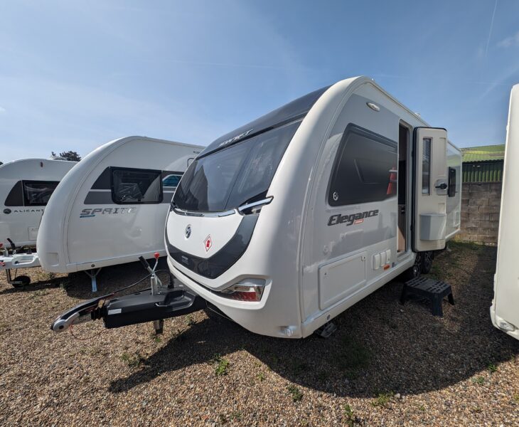 SWIFT ELEGANCE GRANDE 860 2024 FRONT NEARSIDE VIEW