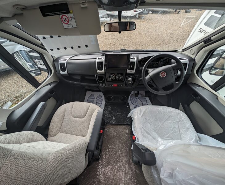 Auto-Trail Tracker RS 2018 DRIVING SEATS