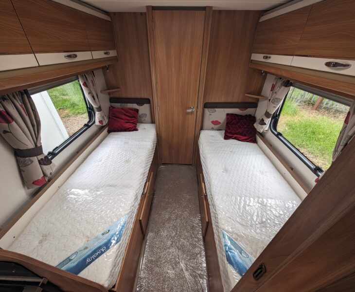 SWIFT CHALLENGER SE 565 2014 SINGLE BEDS
