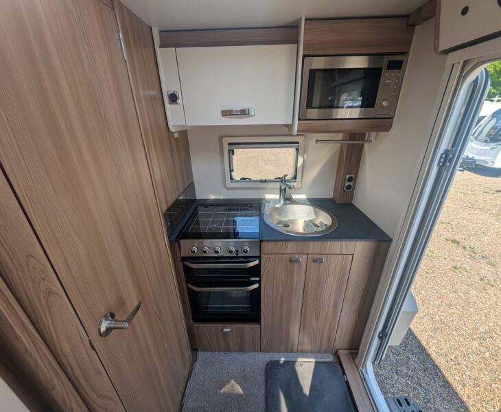 Swift Finesse 400 2022