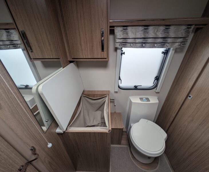 Coachman Laser 650 201