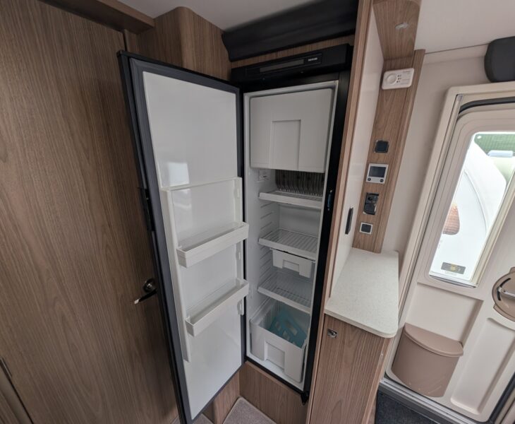 Coachman Laser 650 201