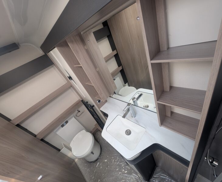 SWIFT ELEGANCE GRANDE 845 2025