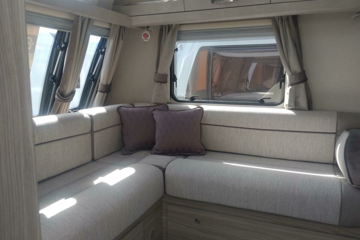 Elddis Sherwood 454 Interior